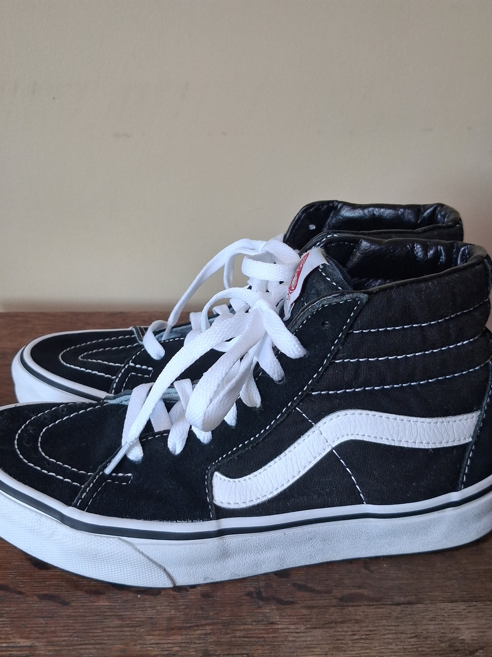 Vans Sk8-Hi Classic Black White High Top Sneakers; Skater Grunge; Size 5.5M/7W